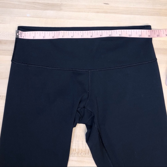 Lululemon Black Low Rise Crop Leggings - Picture 6 of 8